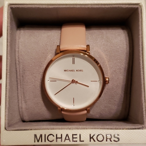 Michael Kors Charley Watch - Picture 8 of 8